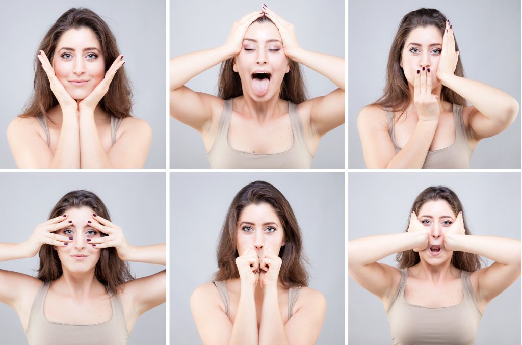 2. ginnastica facciale: bastano pochi minuti al giorno